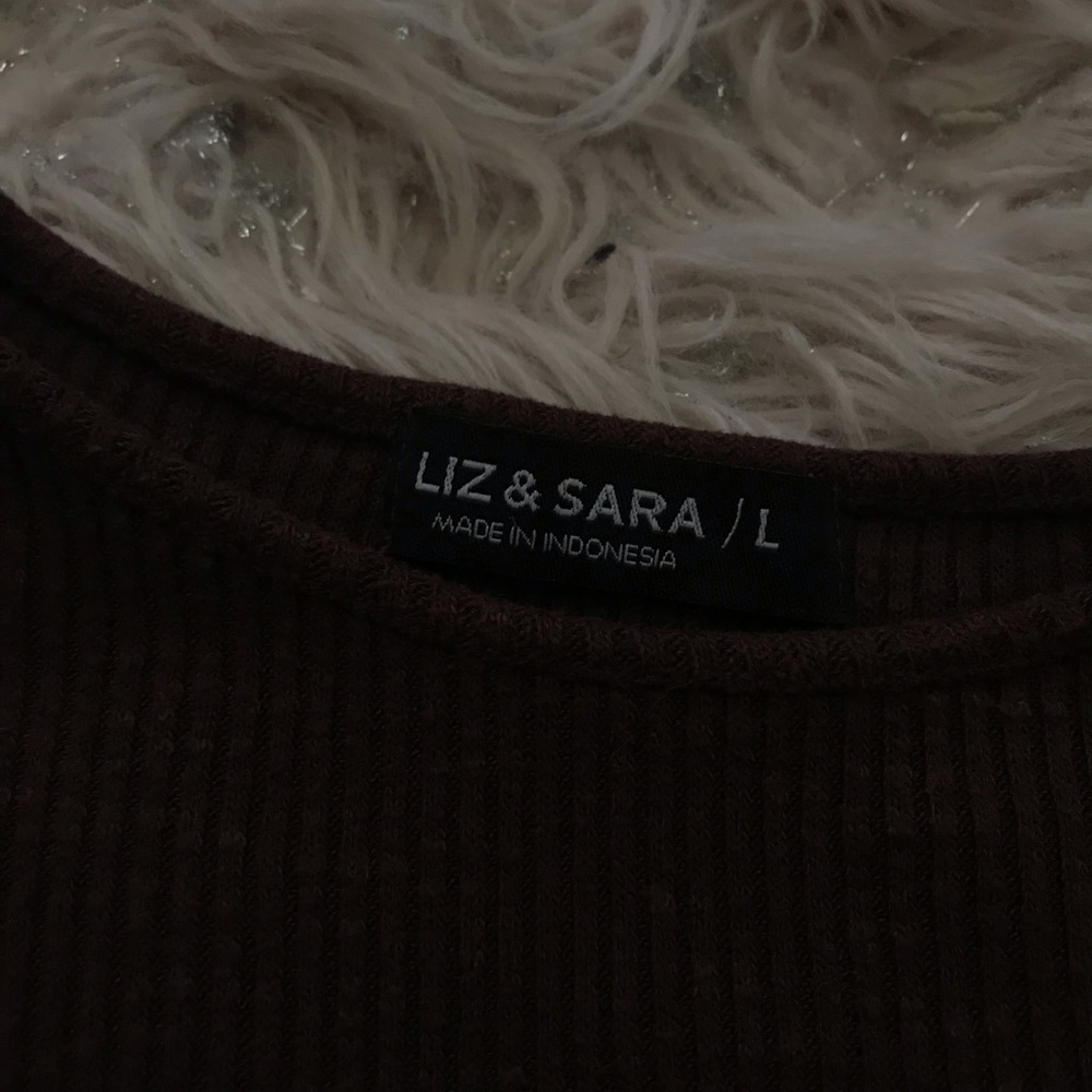 Brown Ruffled Crop Top 🤎 - Picture 9 of 9